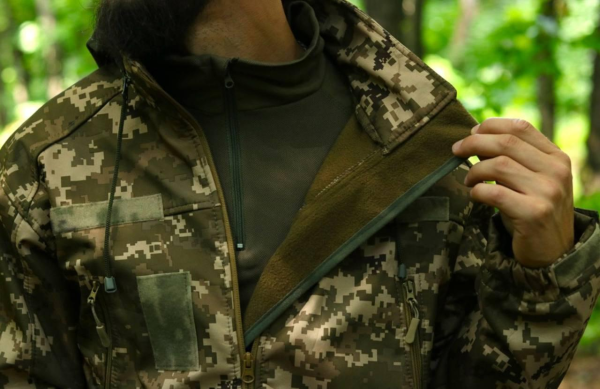 Куртка SoftShell з липучками для шевронів піксель V&T