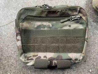 Напашник тактичний