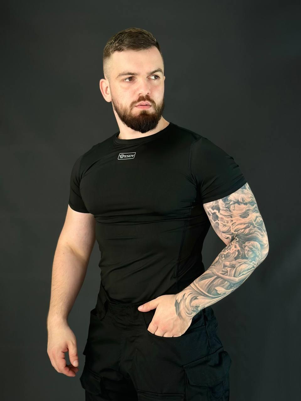 Футболка чорна ESDY