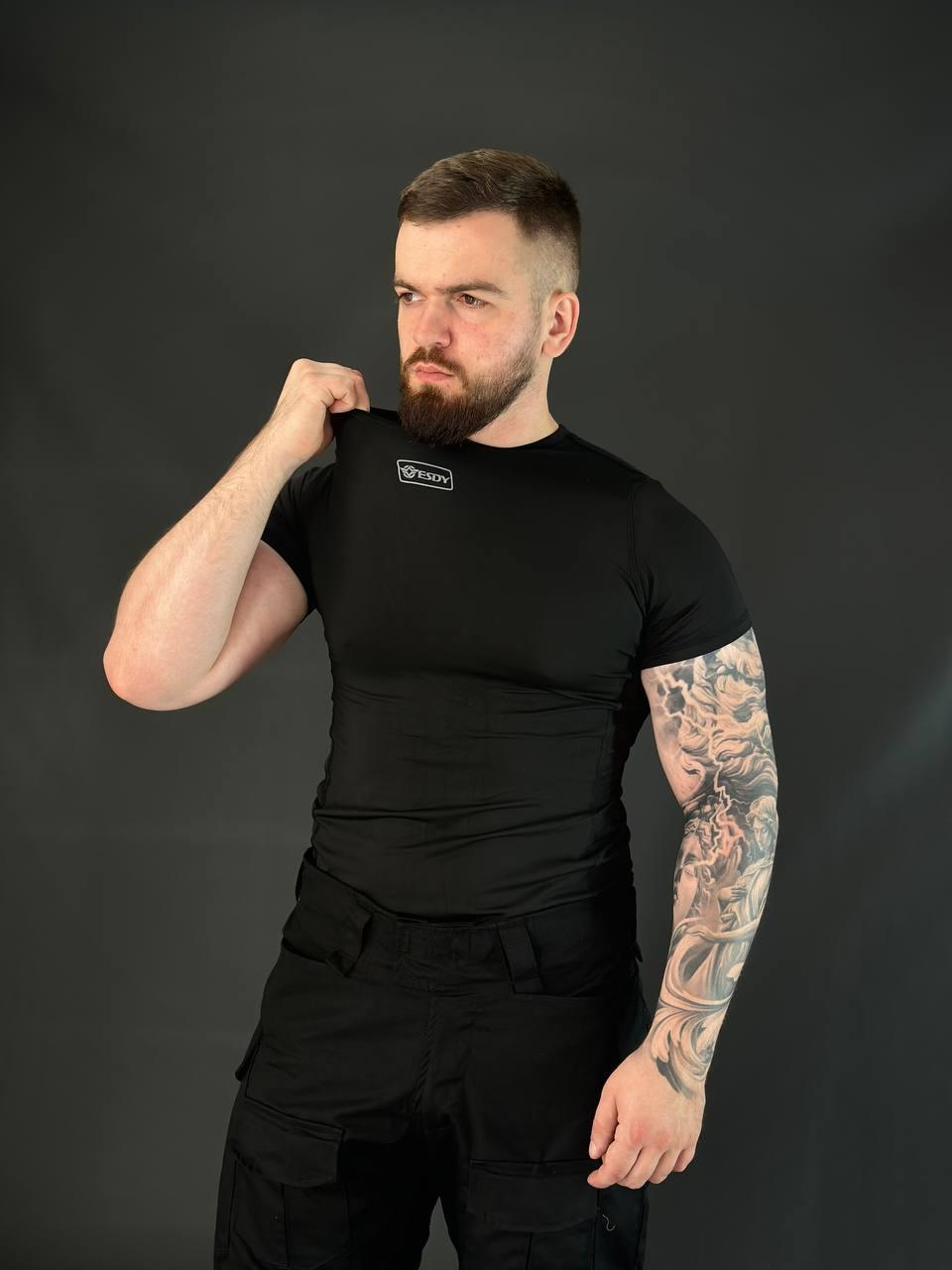 Футболка чорна ESDY