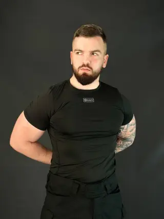 Футболка чорна ESDY