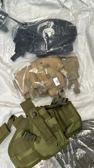 Набедренная кобура на платформе MOLLE с двумя подсумками v2