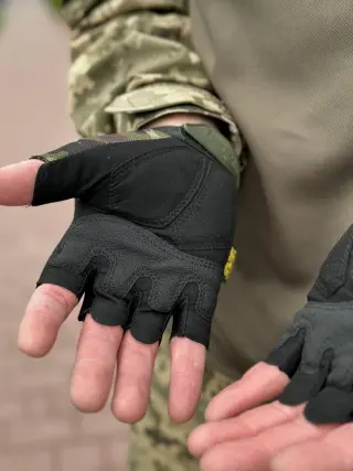 Рукавиця безпала Mechanix посилена М-PACT мультикам