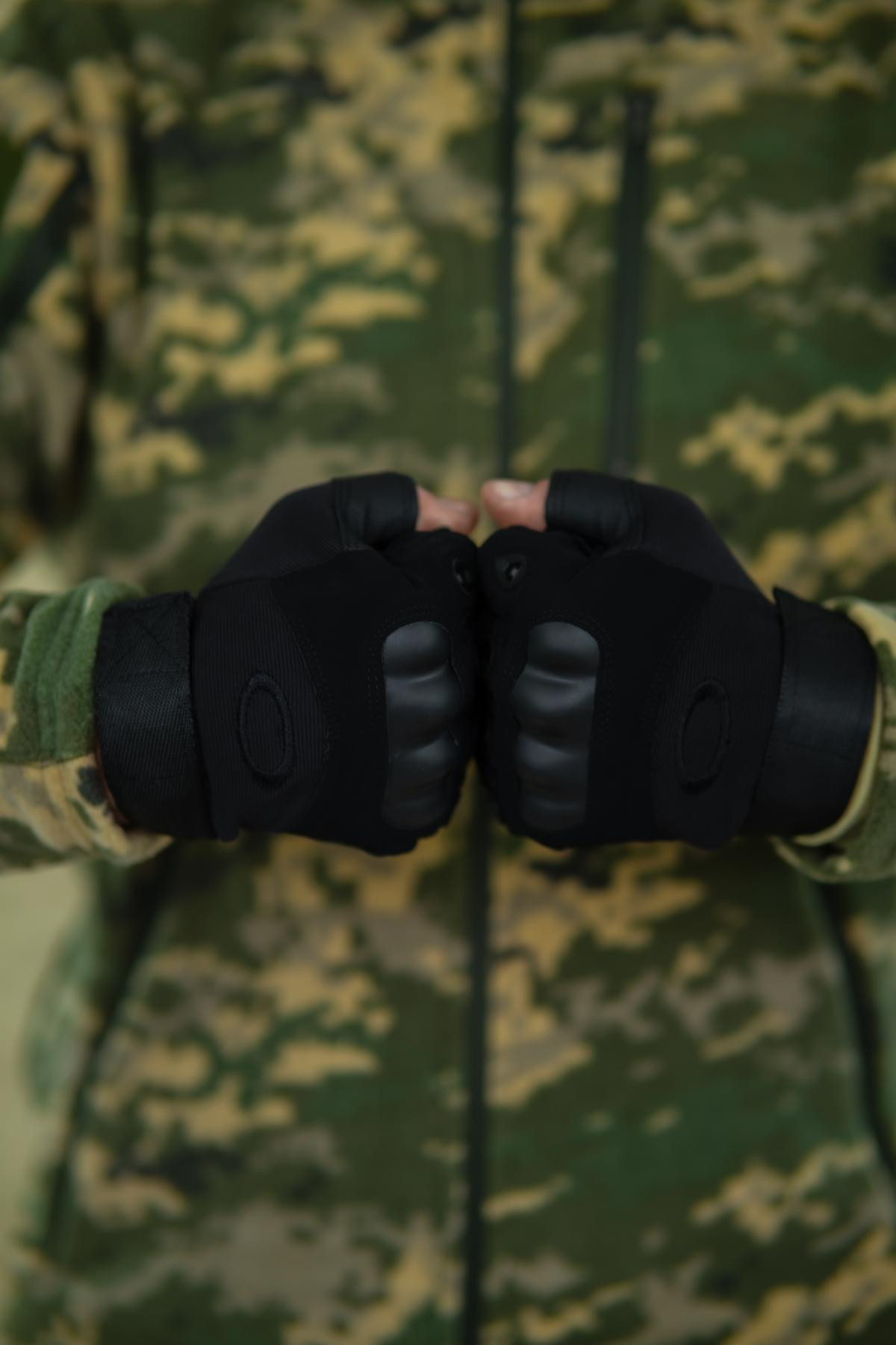 рукавиці безпалі Okley чорні