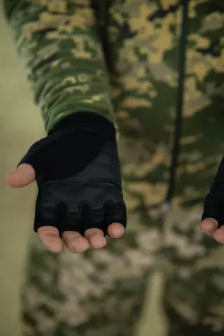 рукавиці безпалі Okley чорні