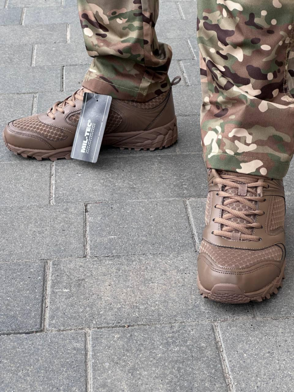 Кросівки тренувальні MIL-TEC Bundeswehr Sport Shoes Coyote.