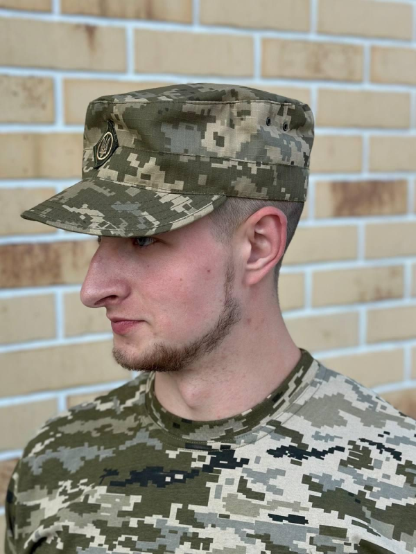 статутна кепка піксель з кокардою