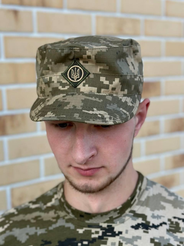статутна кепка піксель з кокардою