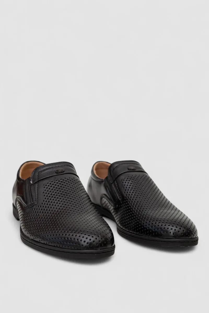 Туфлі чоловічі з перфорацією, колір чорний, 243RB1971