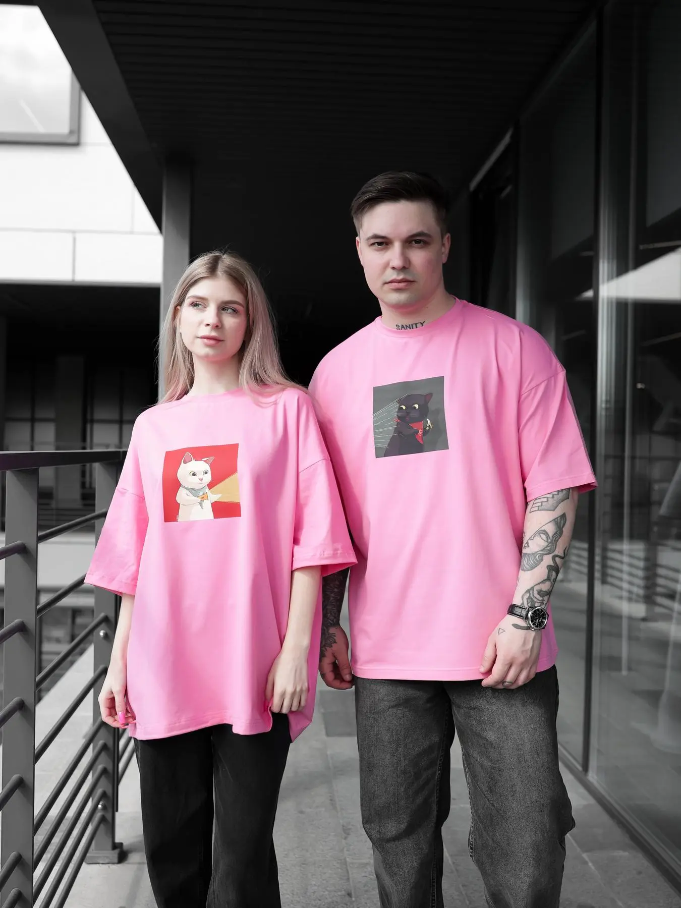 Футболка рожева (принт коти світло )