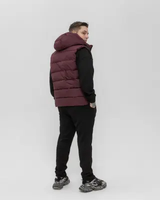 Жилет капюшон однотонний бардо