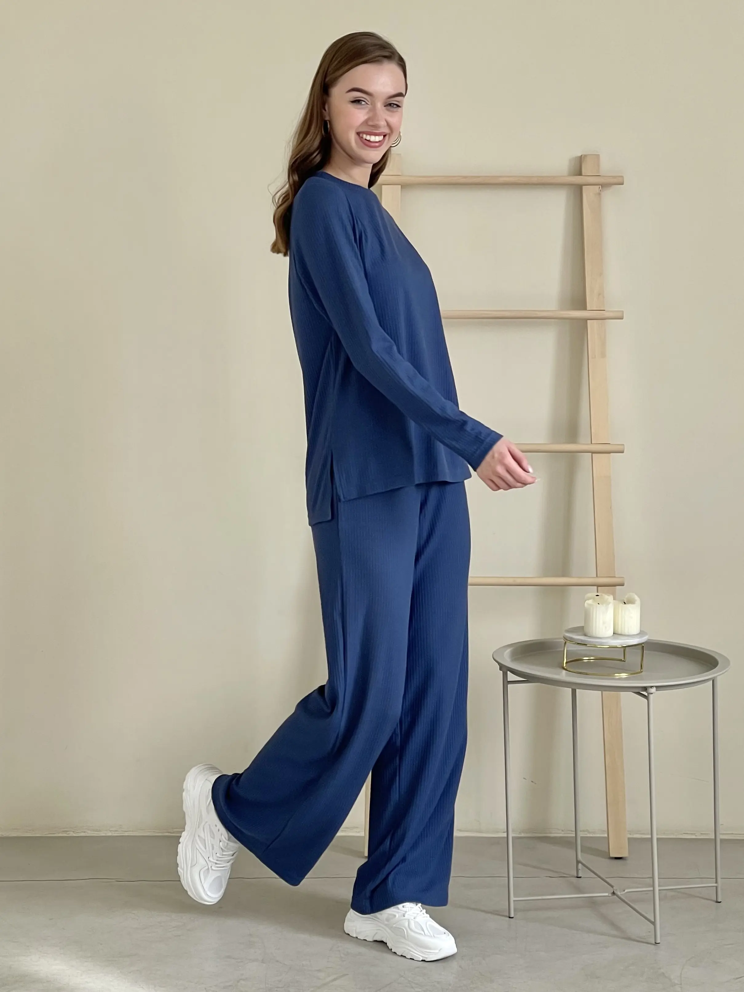 Костюм з широкими брюками у рубчик синій Merlini Менто