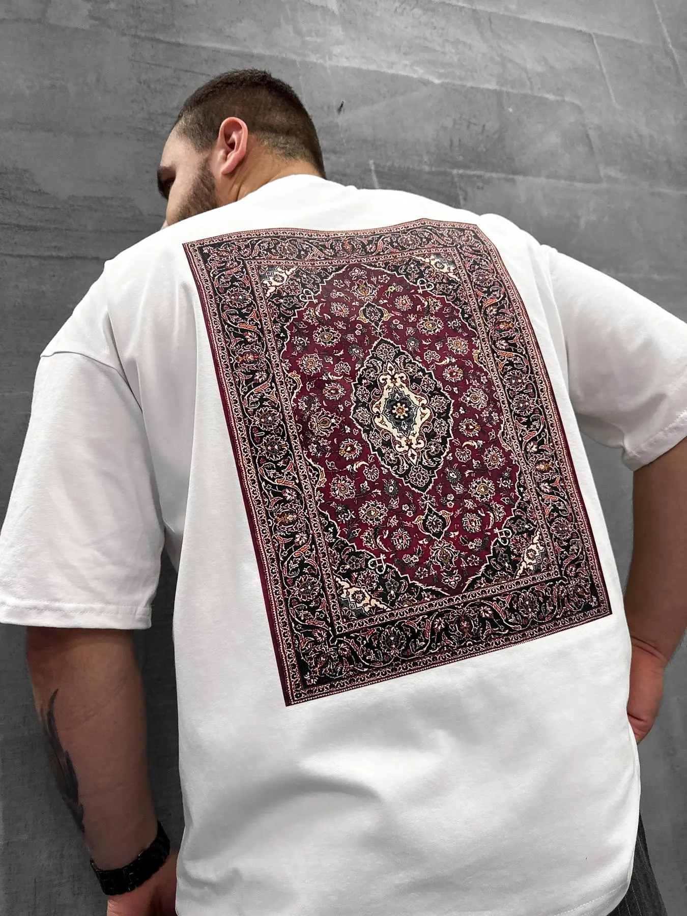 Футболка біла (carpet2)