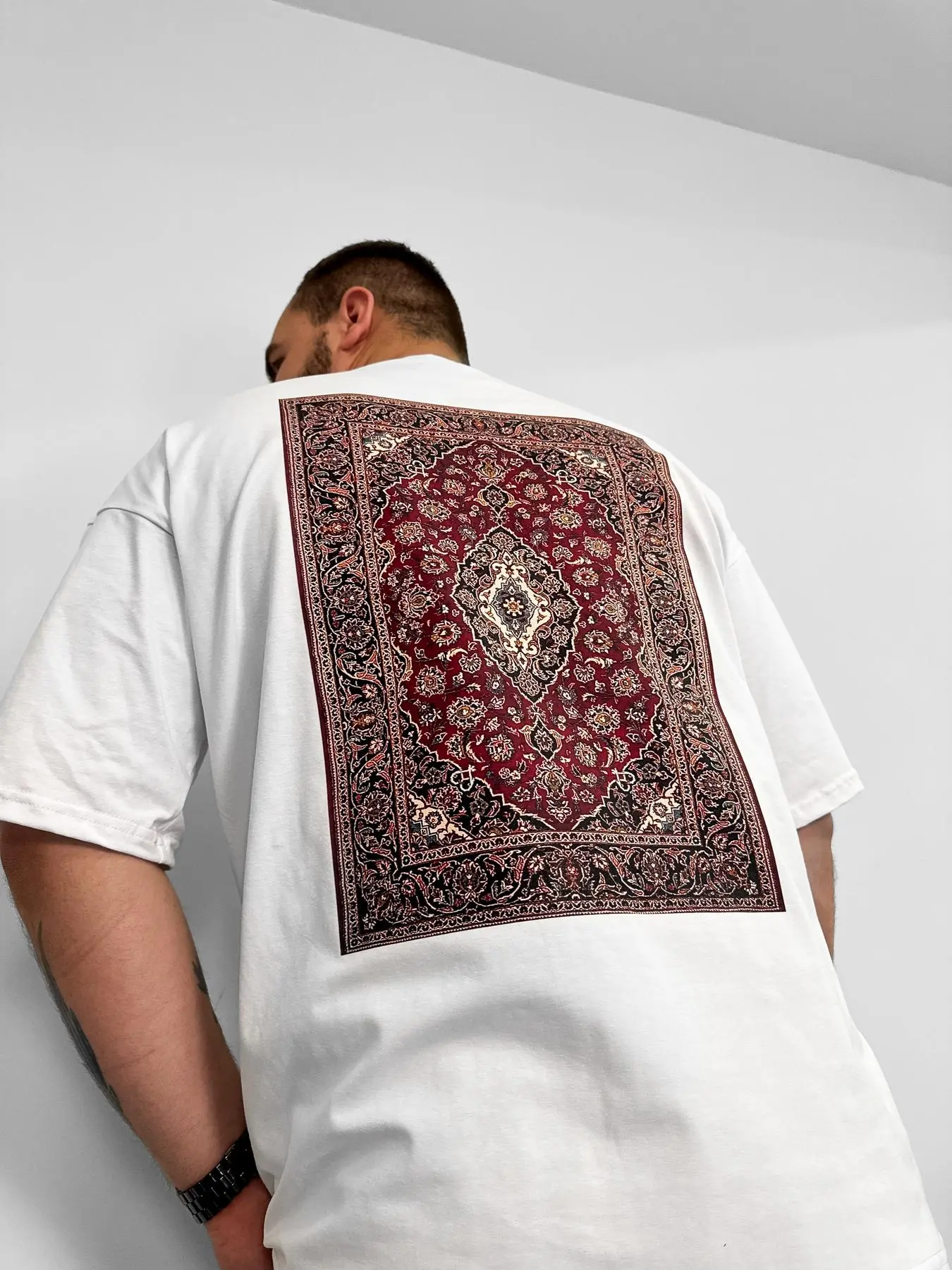 Футболка біла (carpet2)