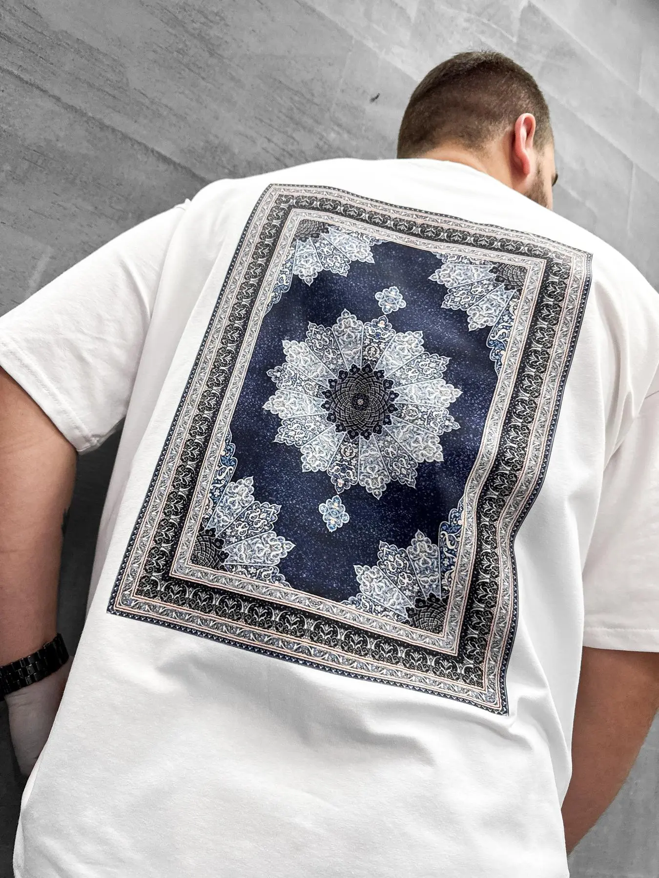 Футболка біла (carpet1)