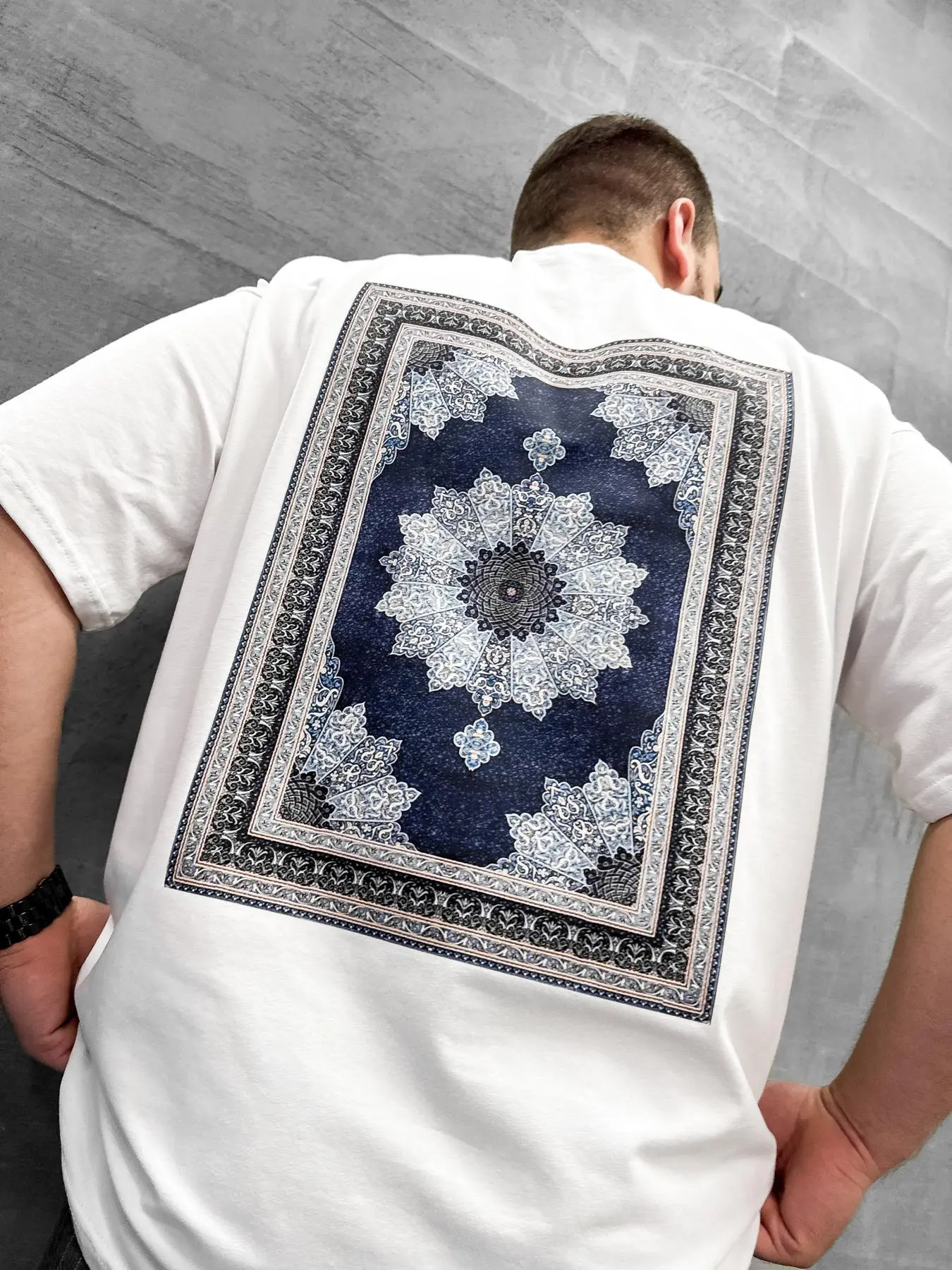 Футболка біла (carpet1)
