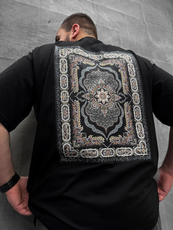 Футболка чорна (carpet3)