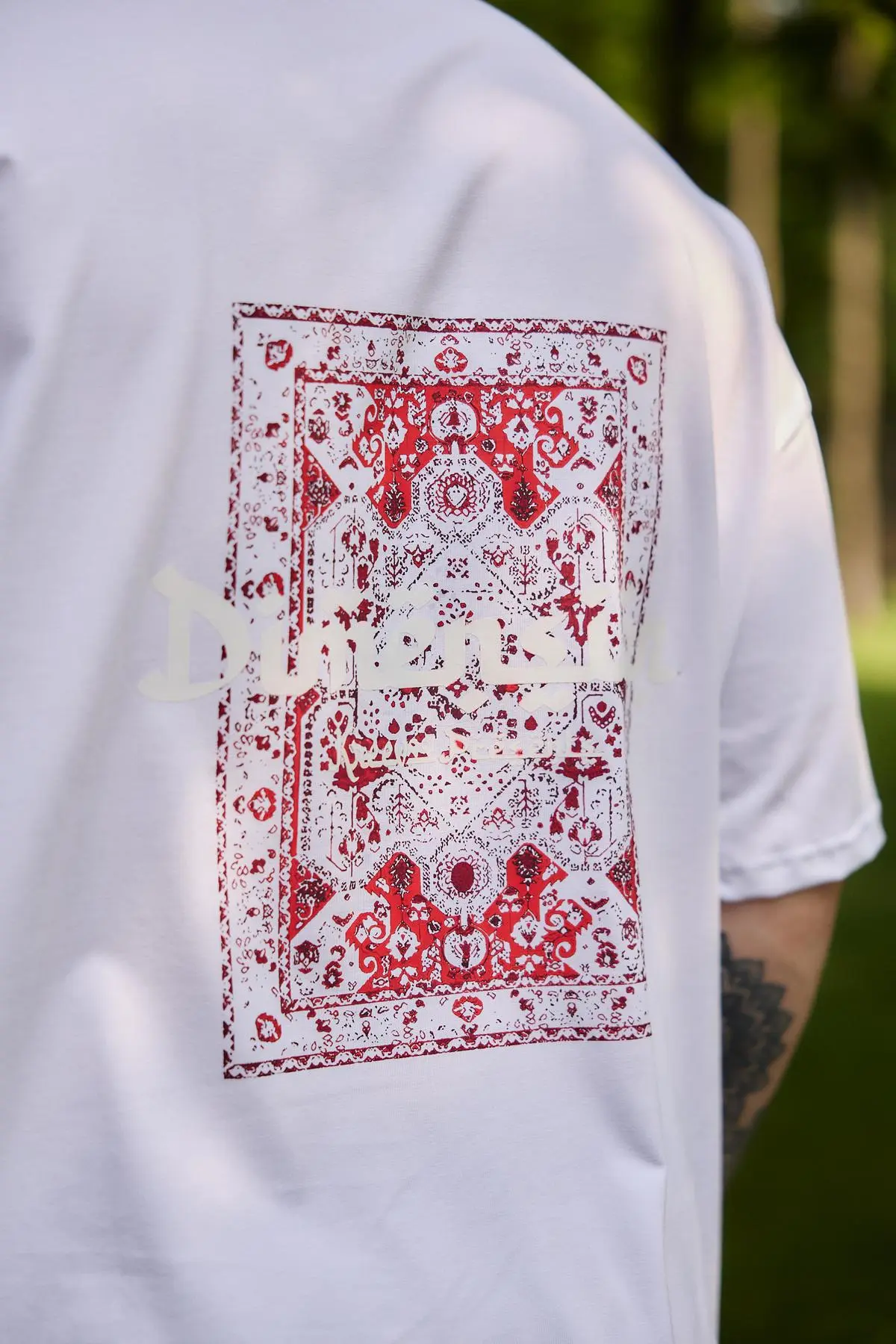 Футболка біла (carpet cras)