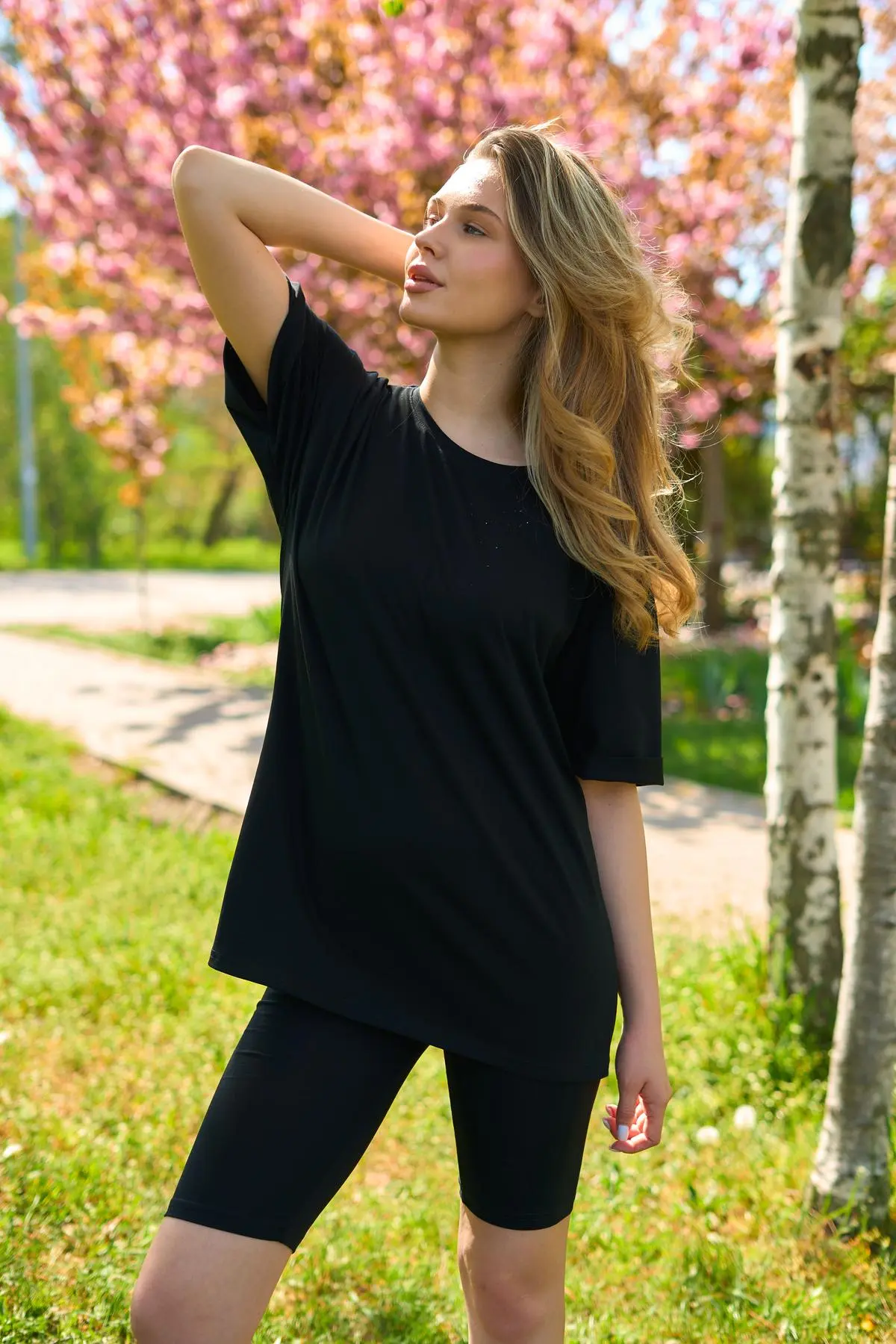 Футболка жіноча "Jully" чорна