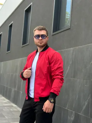 Бомбер чоловічий “Challenge” Intruder червоний