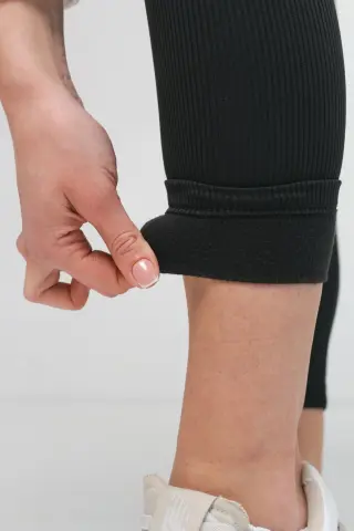 Легінси жіночі в рубчик базові "Ease" чорні