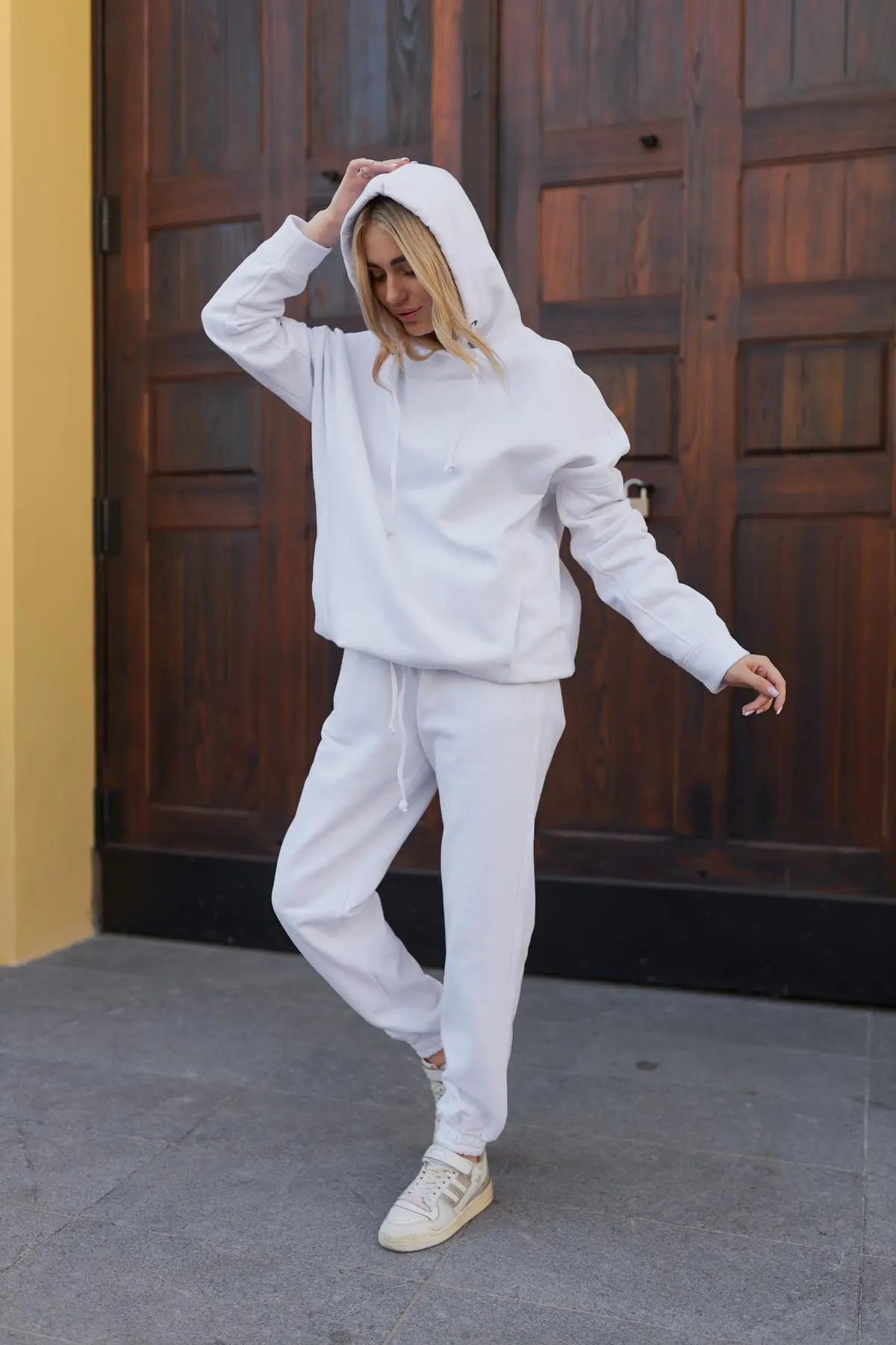 Костюм жіночий "Oversize" білий