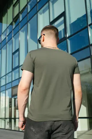 Футболка чоловіча з V-вирізом Intruder хакі