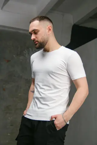 Футболка чоловіча базова Intruder біла