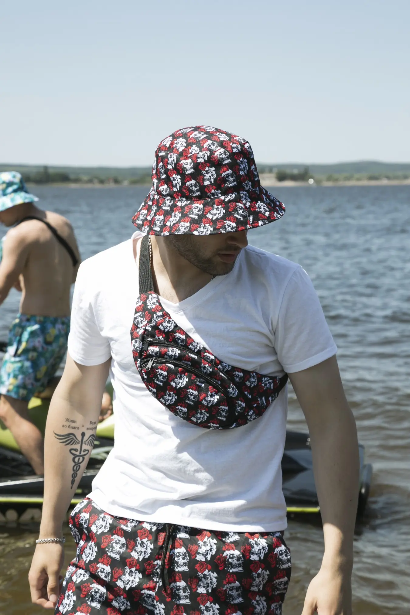 Панама двостороння Intruder SKULL & ROSES