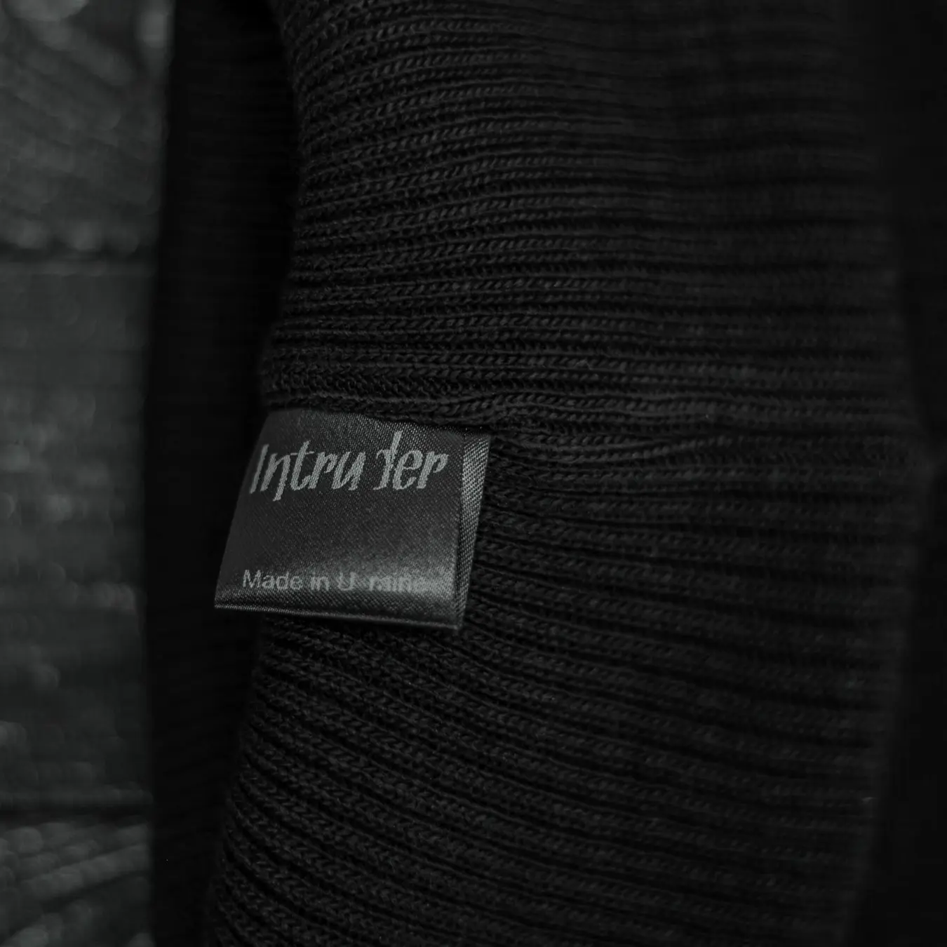 Шапка з додаванням вовни "Intruder" чорна Bunny logo
