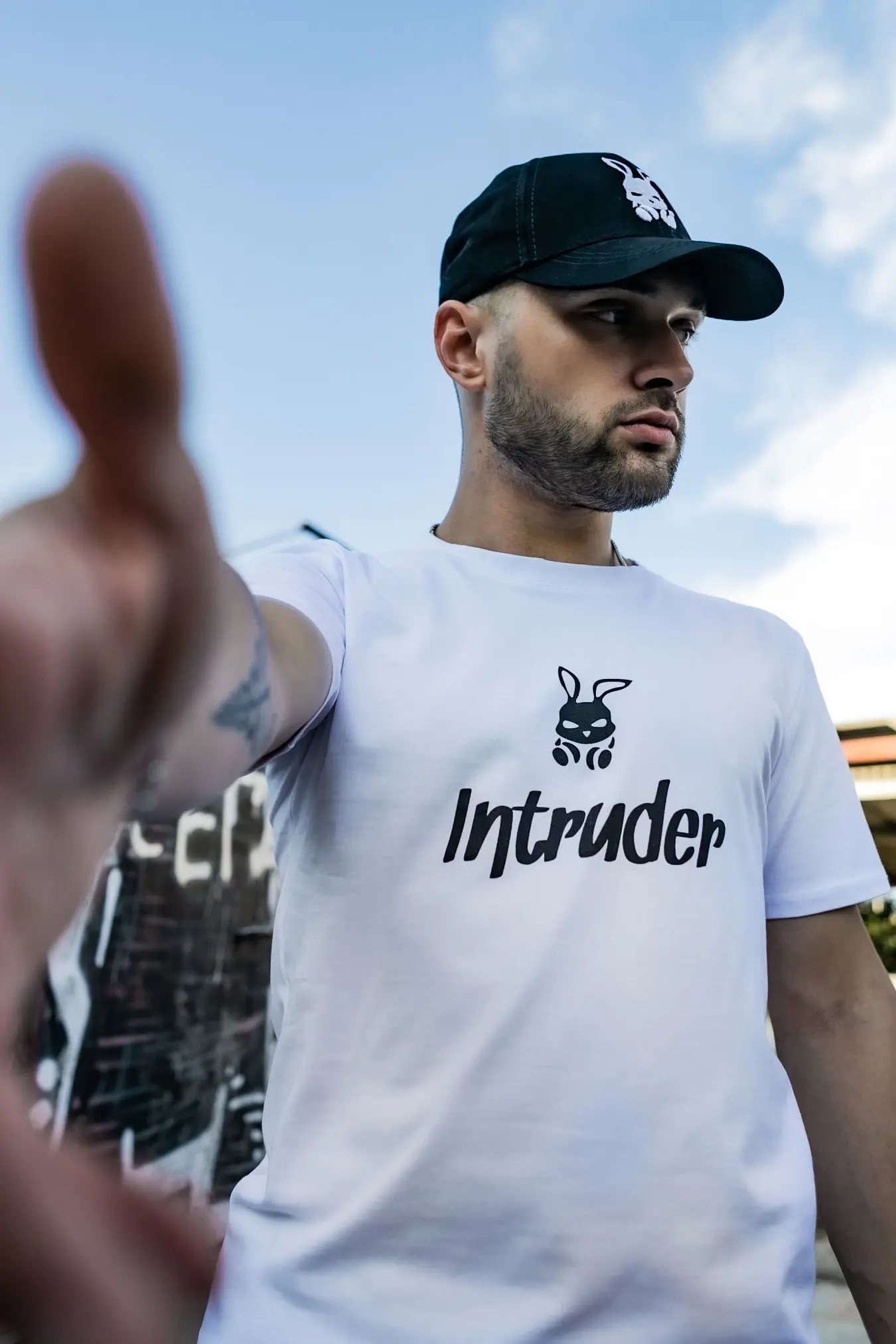 Футболка мужская "Bunny" Intruder белая