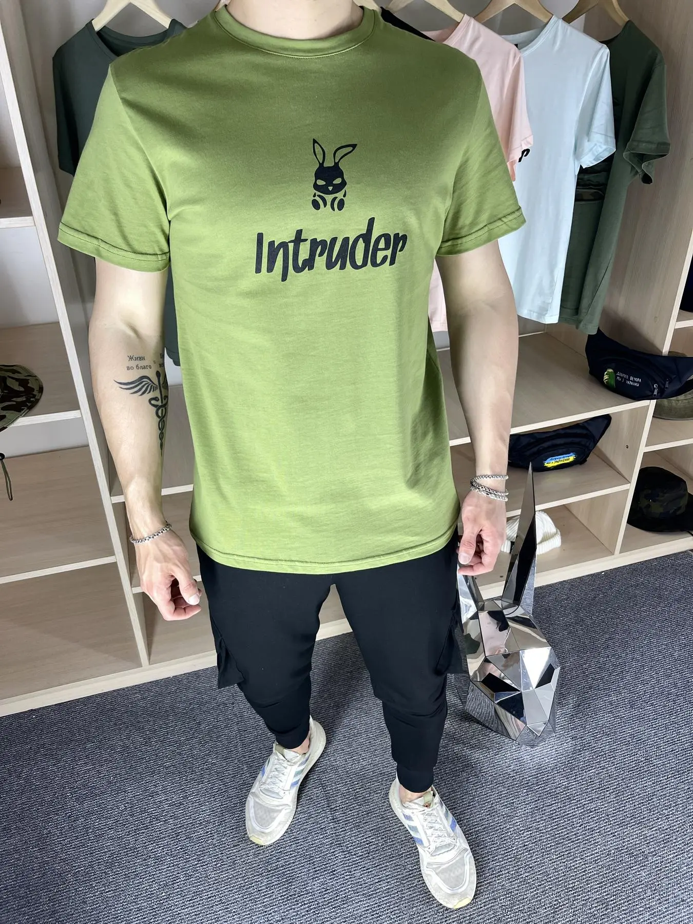 Футболка чоловіча "Bunny" Intruder оливкова