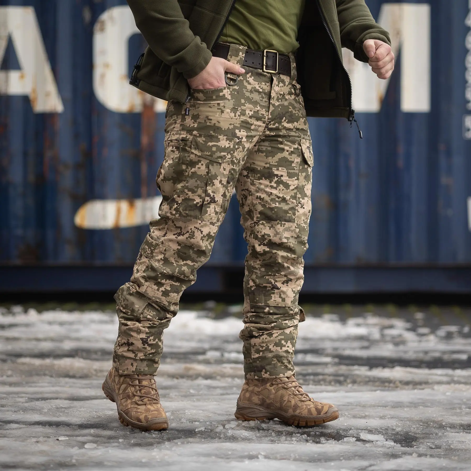 Штани тактичні Grifon 13 кишень на флісі (Apex Gen-3 ) піксель (водовідштовхувальна тканина)