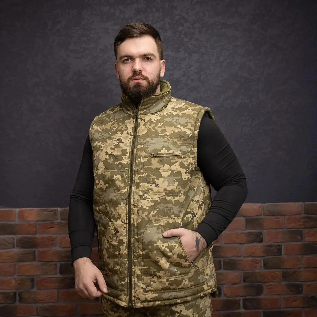 Військовий жилет піксель