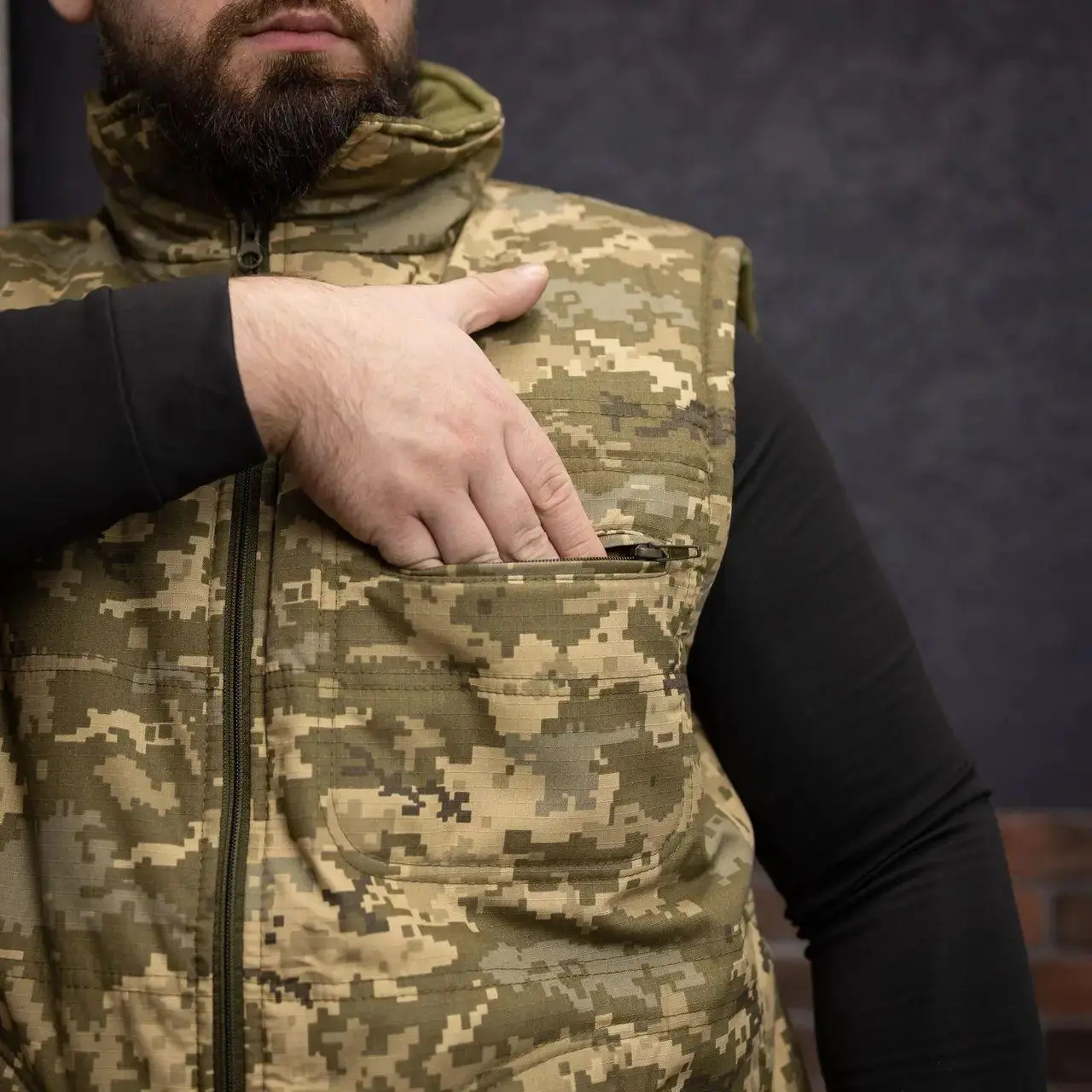 Військовий жилет піксель