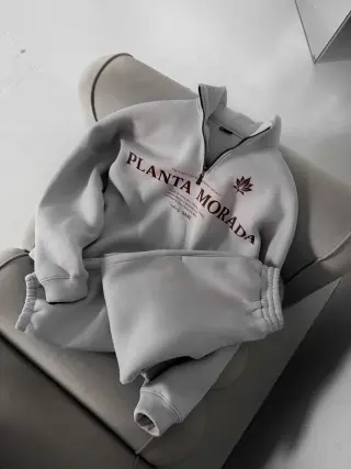 Костюм Planta morada сірий
