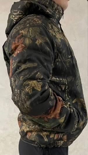 Short winter bushel jacket with elastic cuffs on fleece Oak