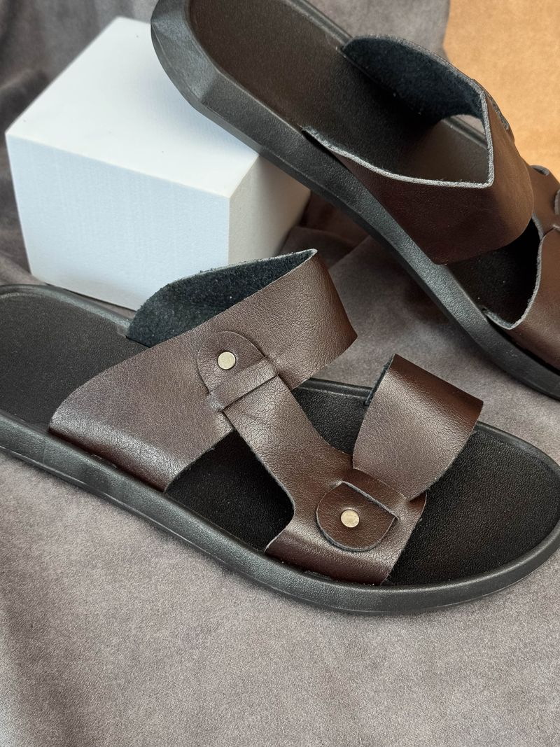 Шльопанці чоловічі однотонні, колір коричневий, 214R86