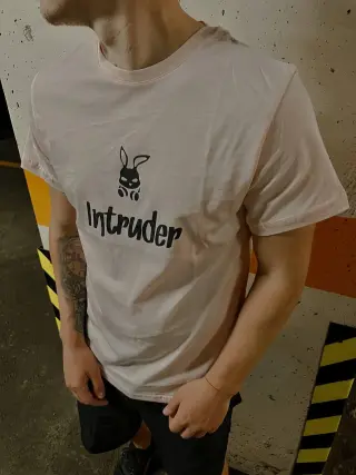 Футболка чоловіча "Bunny" Intruder бежева