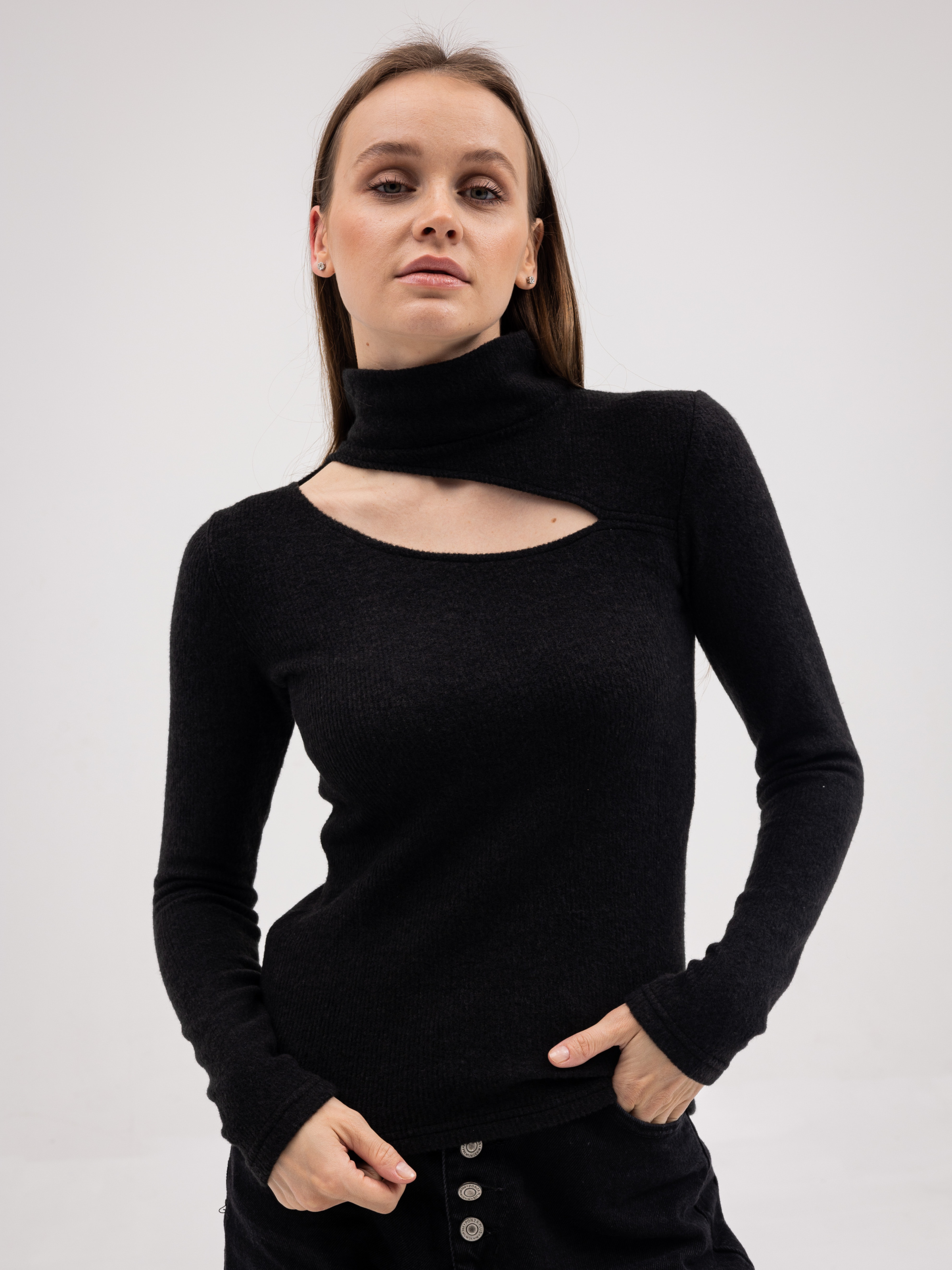 Keri Long-Sleeve Top with Cutout Black