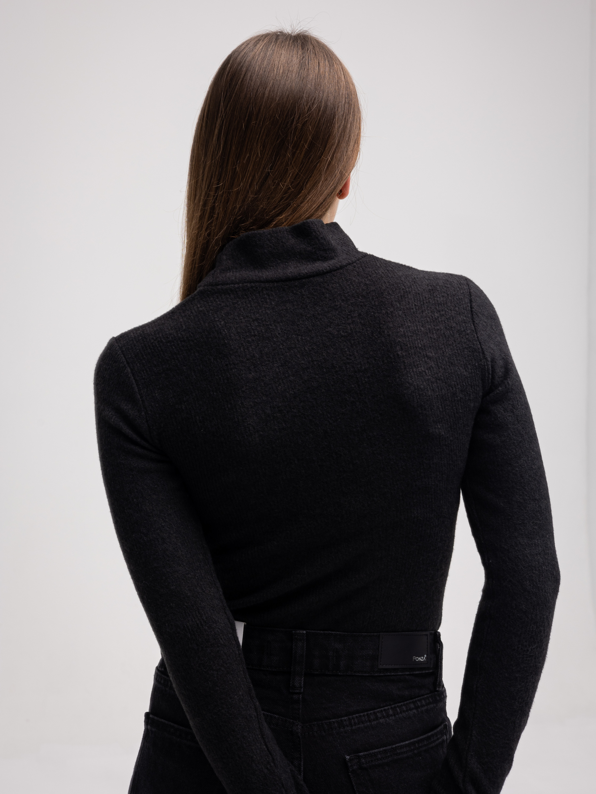 Keri Long-Sleeve Top with Cutout Black