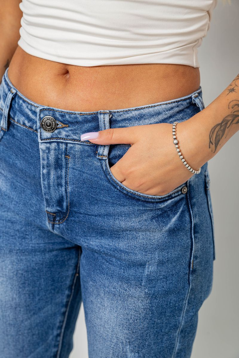 Джинси жіночі однотонні Straight fit, колір синій, 244RQ6169