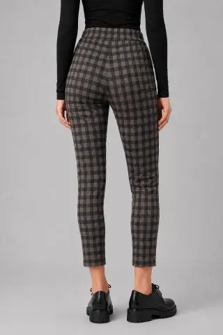 Women's checkered pants with fur lining, blue color, 129R3826