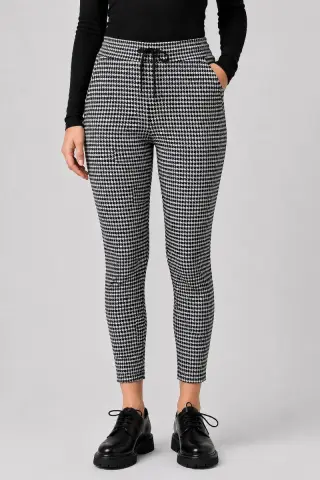 Women's checkered pants with fur lining, black color, 129R3826-3