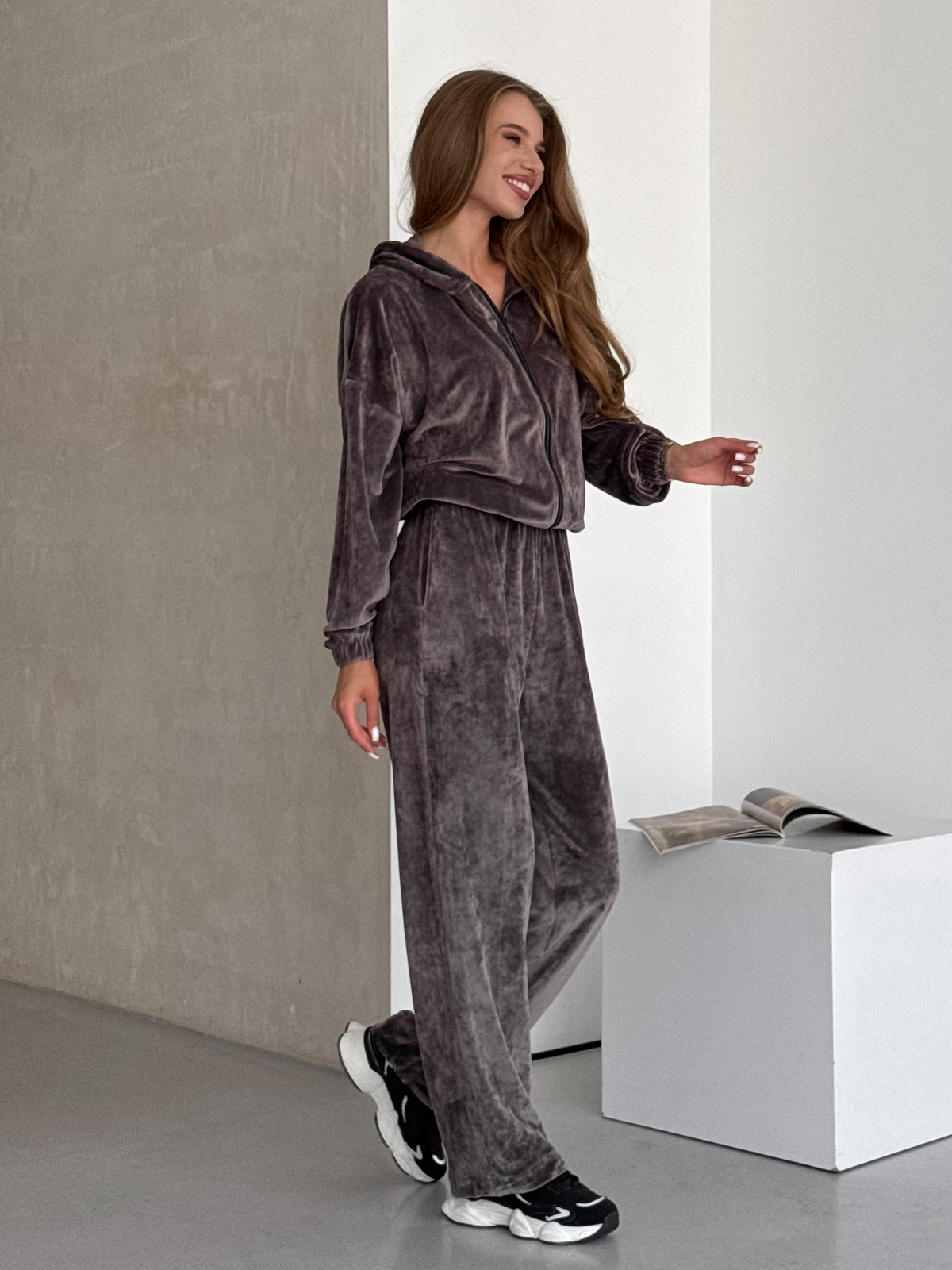 Velvet Transformer Suit 4 in 1 Beige Merlini Velurra
