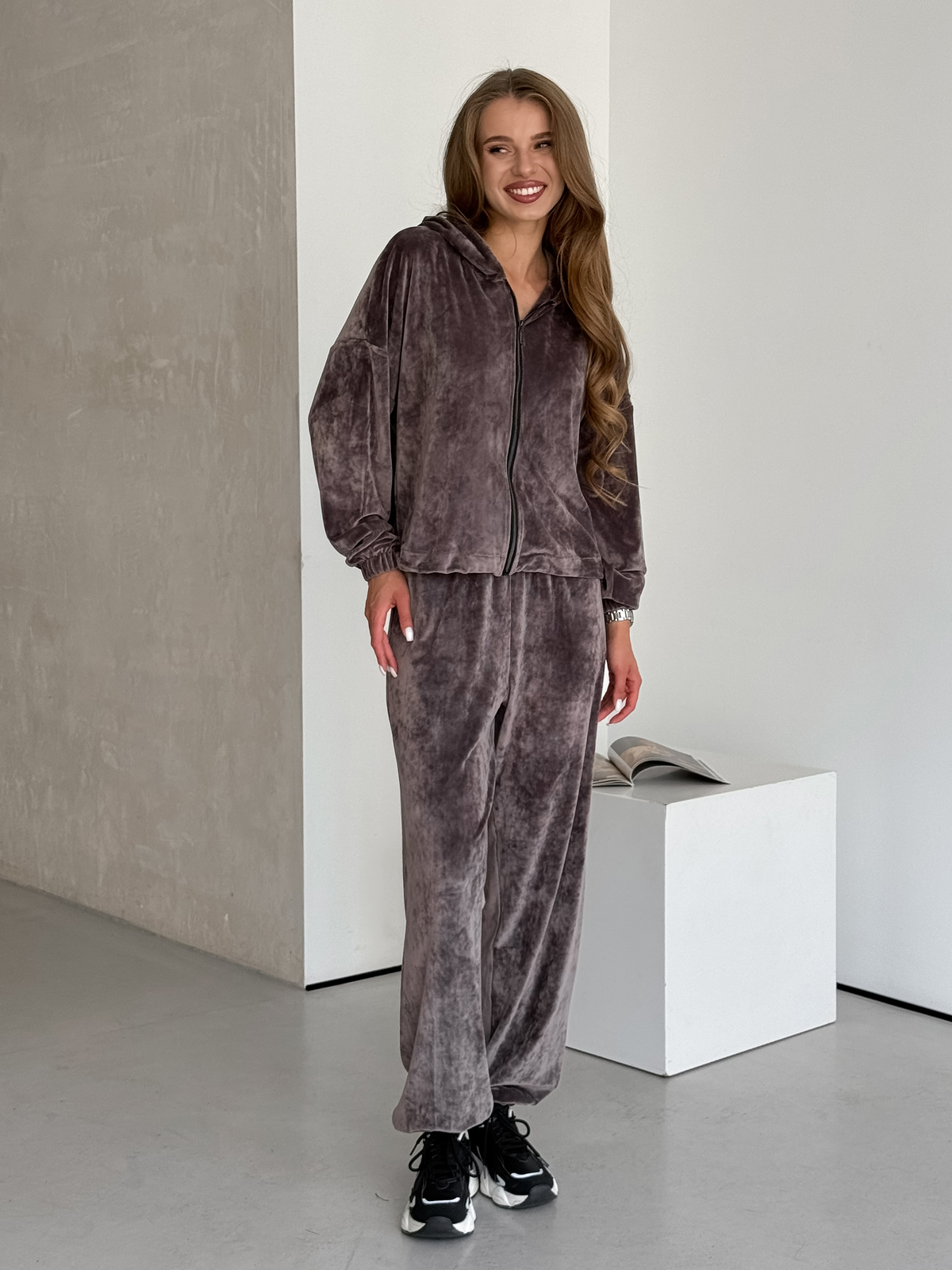 Velvet Transformer Suit 4 in 1 Beige Merlini Velurra