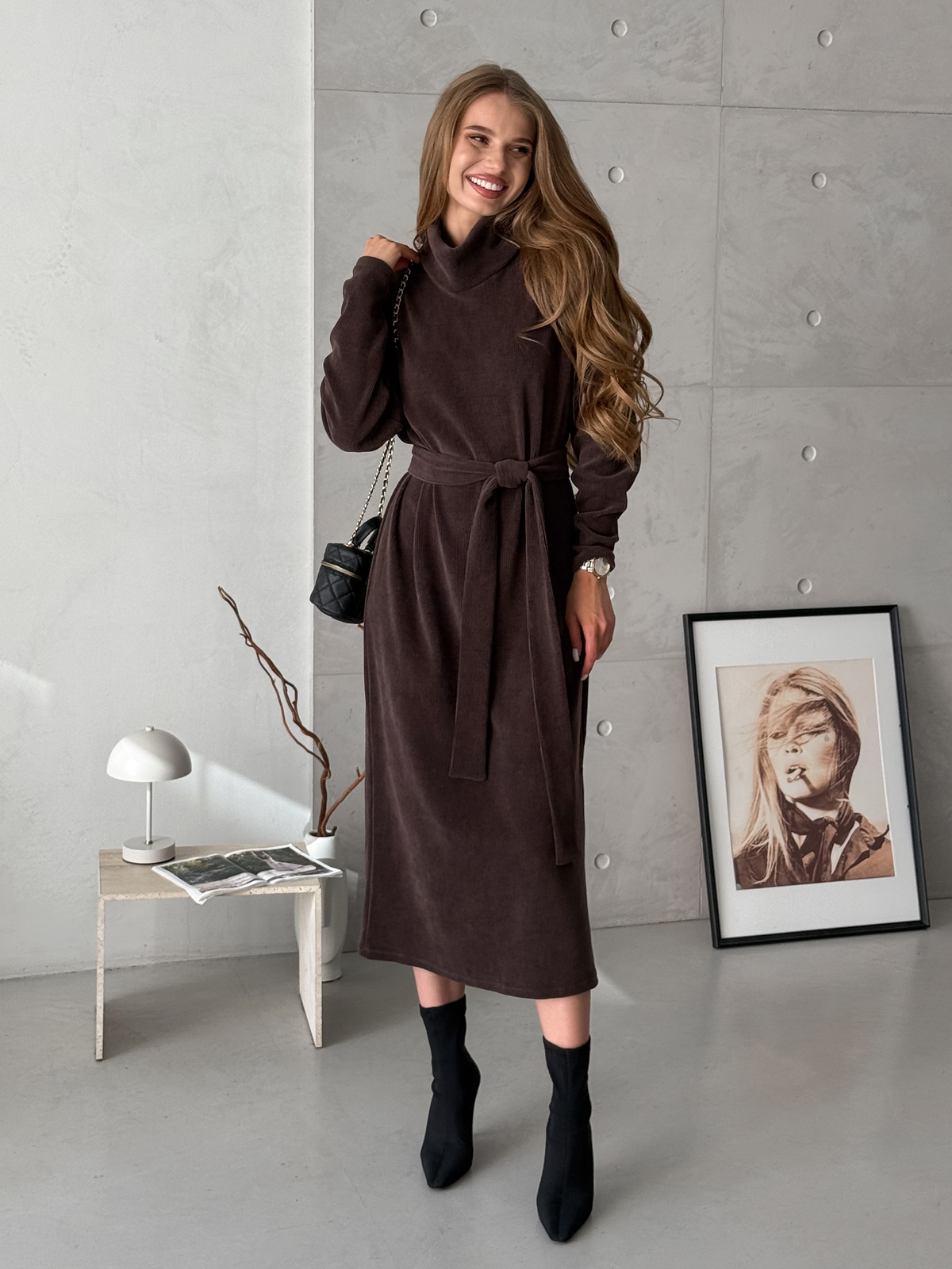 Long dress with belt and high neck chocolate Merlini Ferra