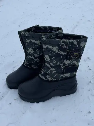 Теплі водонепроникні гумові чоботи на липучці "Крок" піксель