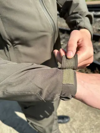 Тактична вітровка з капюшоном хакі нейлон