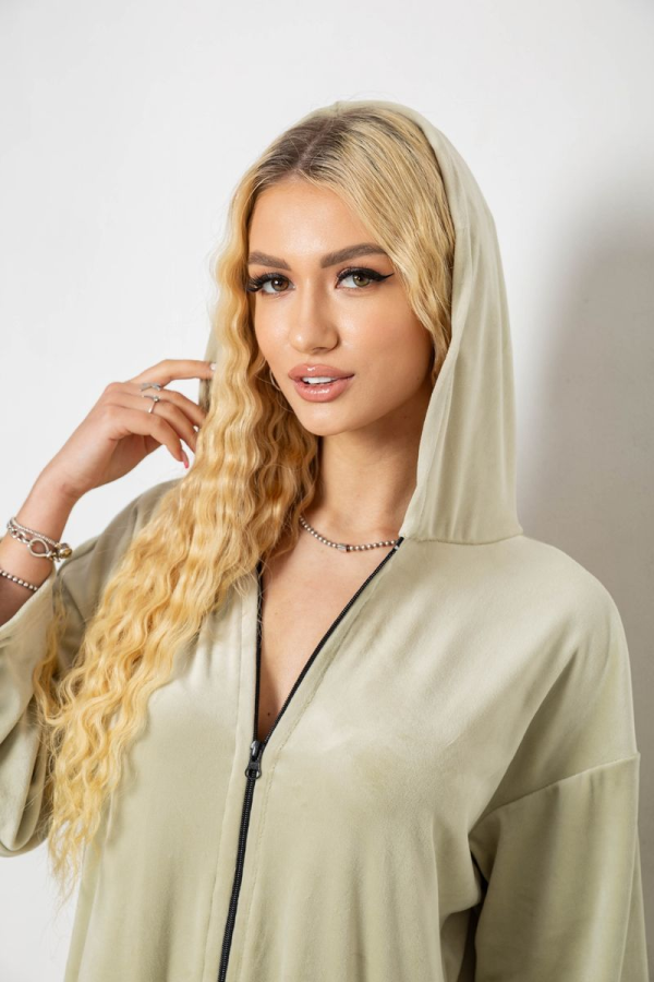 Халат жіночий велюровий на блискавці, колір світло-оливковий, 238R101
